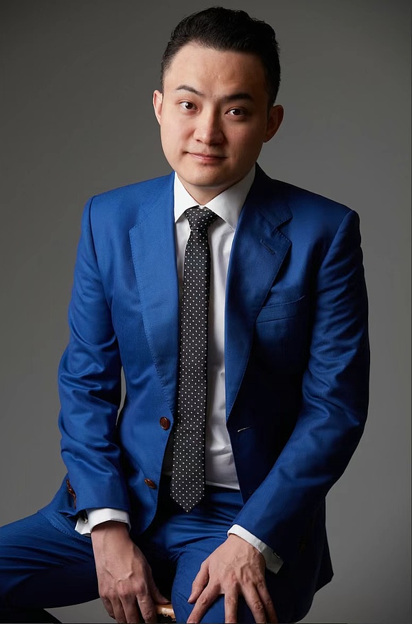 MEME币圈的职业赌徒：揭秘Davis如何靠收割名人币暴富